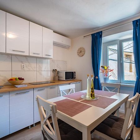 Apartment Rose Đảo Korčula Ngoại thất bức ảnh